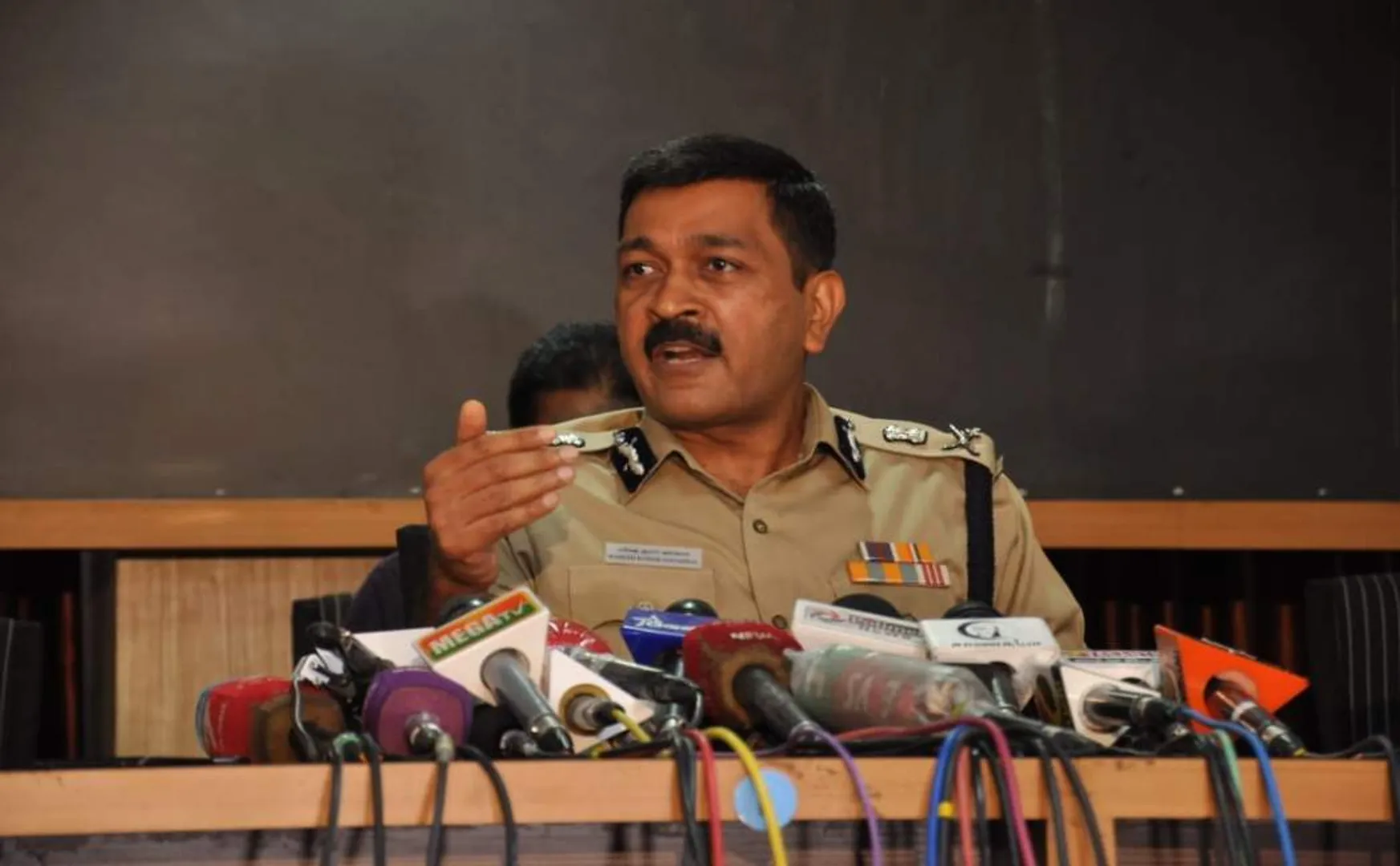 chennai family incident police commissioner press meet 